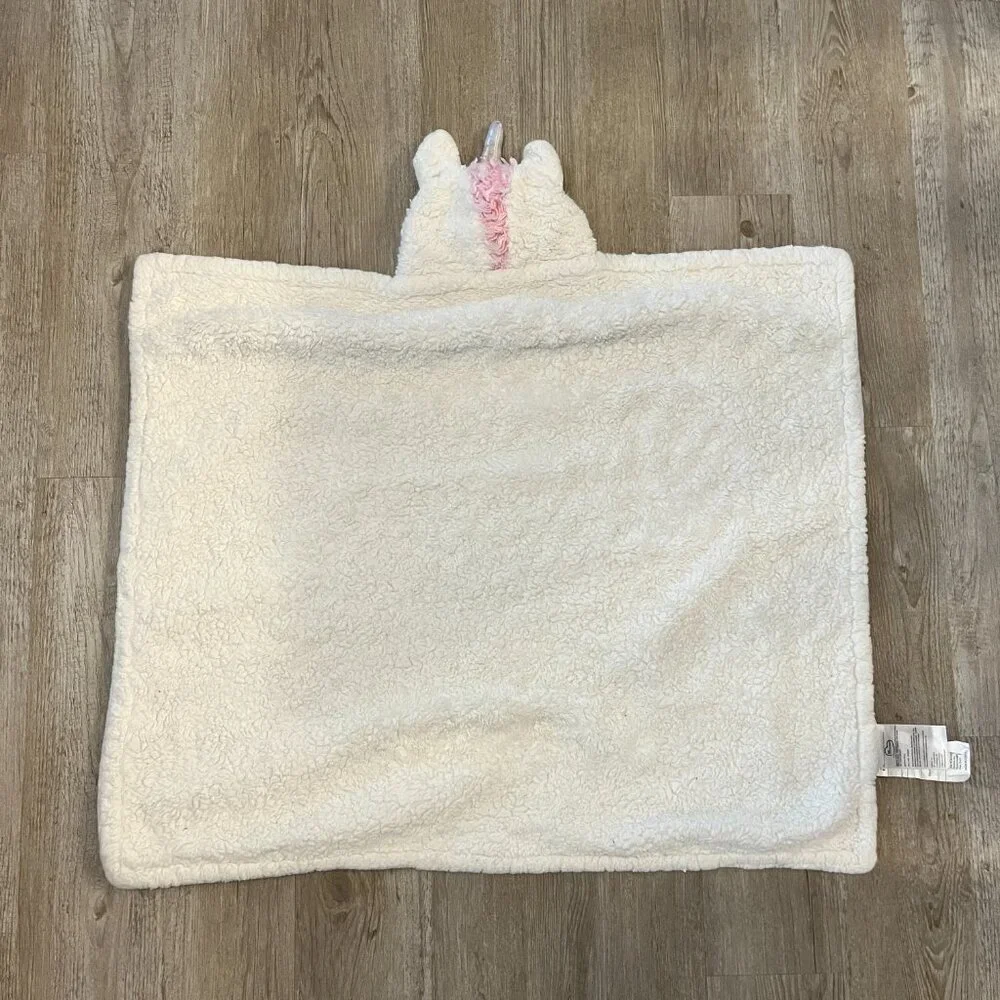 Girls White Unicorn Hooded Bath Towel